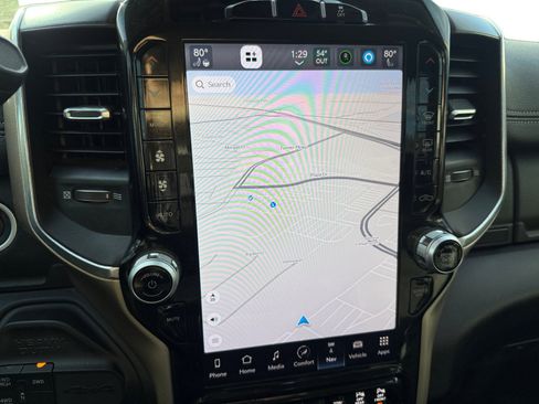 Used 2024 RAM 2500 Laramie image 12