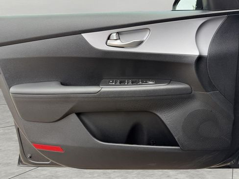 Used 2024 Kia Forte LXS w/ LXS Technology Package FWD image 19