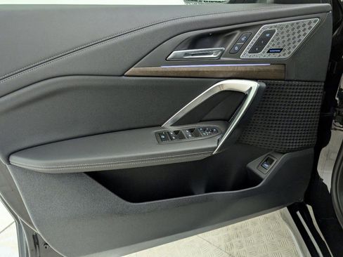 Used 2025 BMW X1 xDrive28i w/ Convenience Package image 12