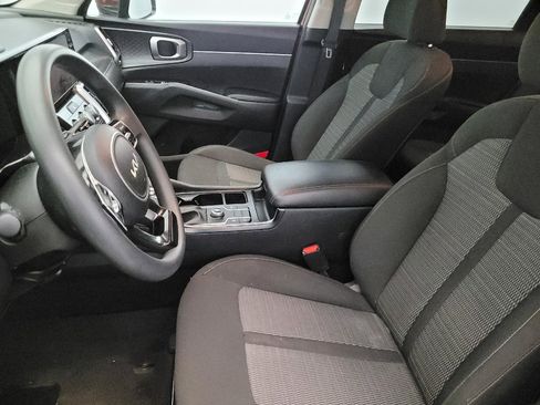 Used 2022 Kia Sorento LX image 17