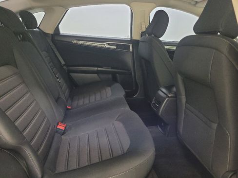 Used 2020 Ford Fusion SE FWD image 19