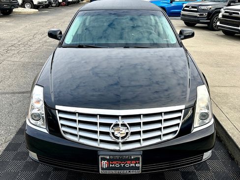 Used 2011 Cadillac DTS Limousine image 9
