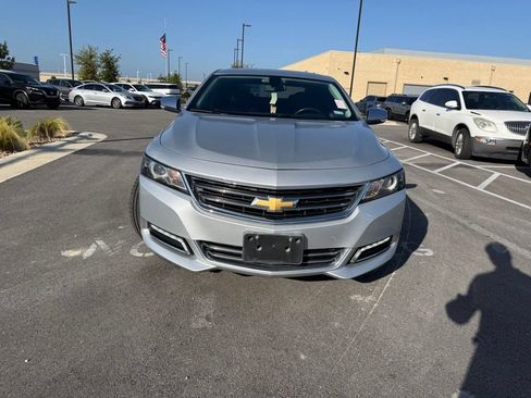 Used 2019 Chevrolet Impala Premier FWD image 2