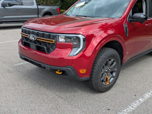 Certified 2025 Ford Maverick Tremor AWD/4WD image 10