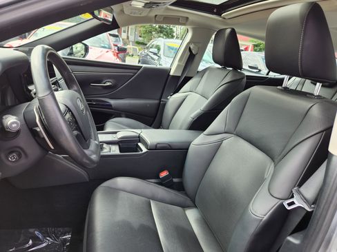 Used 2022 Lexus ES 350 w/ Premium Package FWD image 10