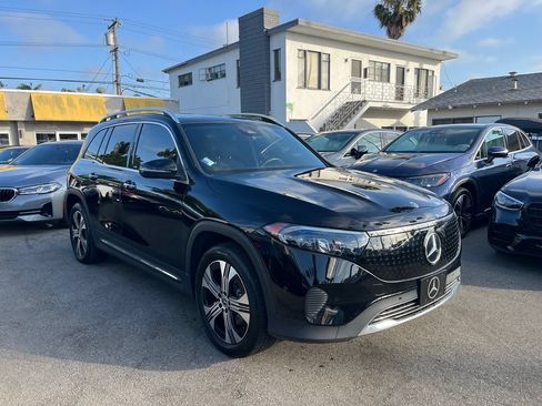 Used 2024 Mercedes-Benz EQB 350 4MATIC SUV image 3