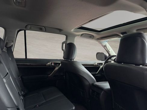 Used 2018 Lexus GX 460 w/ Navigation Package AWD/4WD image 24
