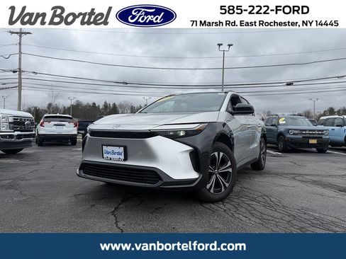 Used 2025 Toyota bZ4X FWD w/ Weather Package image 1