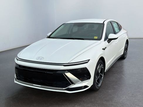 New 2026 Hyundai Sonata SEL image 1