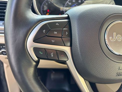 Used 2020 Jeep Grand Cherokee Limited AWD/4WD image 27