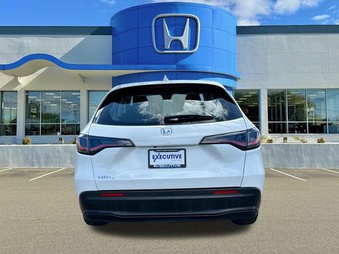 Used 2023 Honda HR-V LX image 5