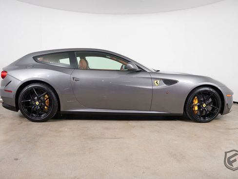 Used 2012 Ferrari FF image 10