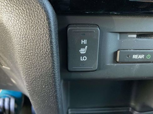Used 2018 Honda Pilot Touring image 17