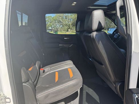 Used 2021 GMC Sierra 1500 AT4 w/ AT4 Preferred Package image 18