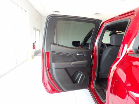 Used 2023 Chevrolet Colorado Z71 w/ Z71 Convenience Package 2 AWD/4WD image 15