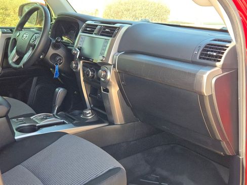 Used 2020 Toyota 4Runner SR5 image 29