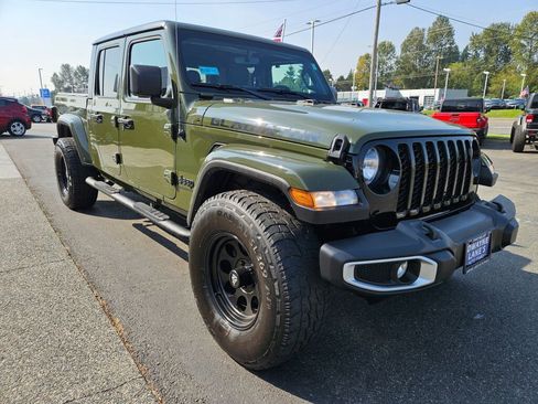 Used 2021 Jeep Gladiator Sport image 7