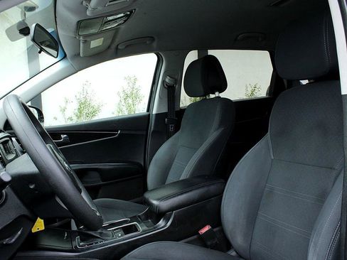 Used 2016 Kia Sorento L image 10