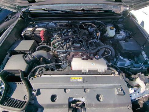 Used 2025 Toyota Tacoma TRD Off-Road image 32