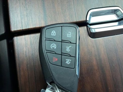 Used 2024 GMC Yukon Denali Ultimate w/ LPO, Floor Liner Package AWD/4WD image 26