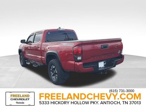 Used 2018 Toyota Tacoma TRD Off-Road image 5