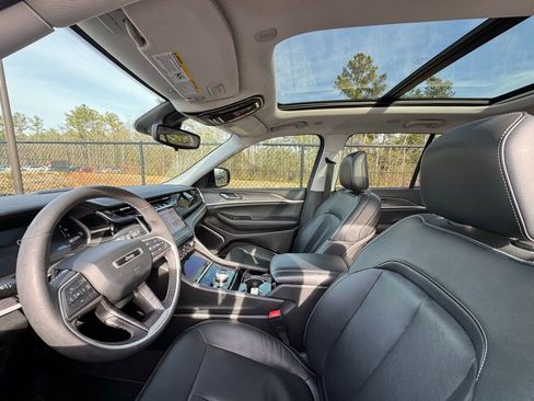 Used 2022 Jeep Grand Cherokee Limited 4xe image 19