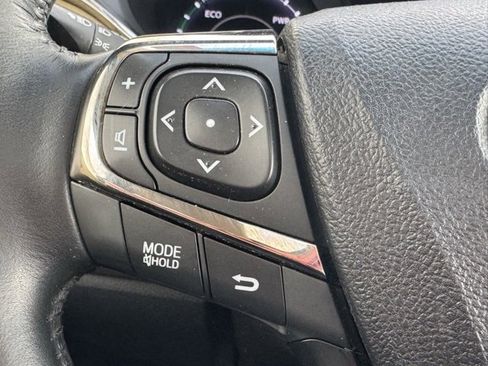 Used 2016 Toyota Avalon Limited image 39