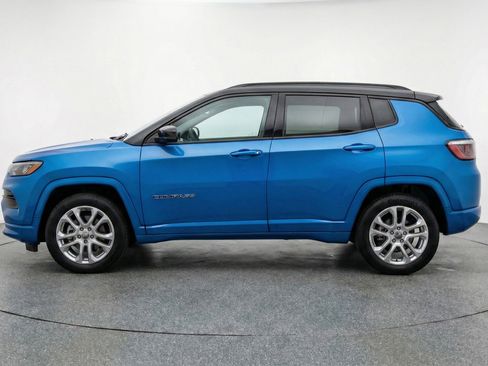 Used 2025 Jeep Compass Limited image 5