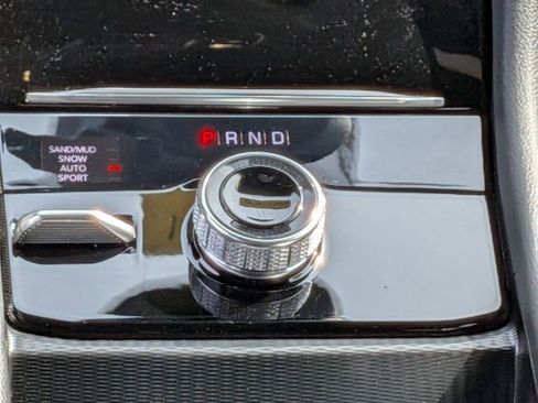 New 2026 Jeep Grand Cherokee Altitude AWD/4WD image 18