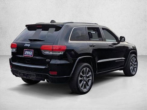 Used 2017 Jeep Grand Cherokee Overland image 5