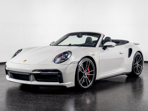 Used 2022 Porsche 911 Turbo image 21