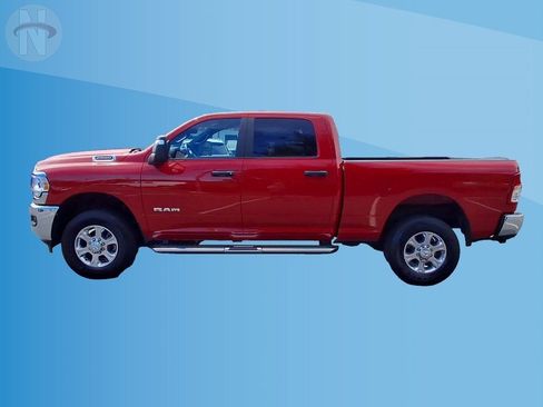 Used 2024 RAM 2500 Big Horn w/ Bed Utility Group AWD/4WD image 5