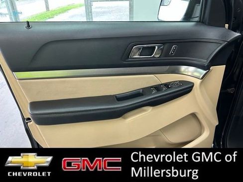 Used 2016 Ford Explorer FWD image 14