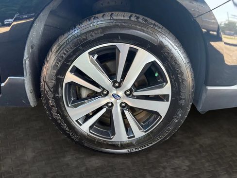 Used 2018 Subaru Outback 2.5i Limited AWD/4WD image 38