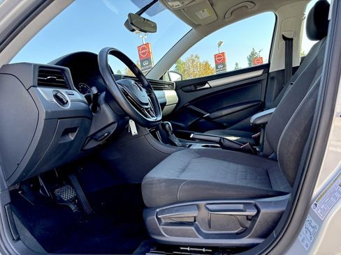 Used 2021 Volkswagen Passat 2.0T S w/ Luggage Net & Mats Package image 15