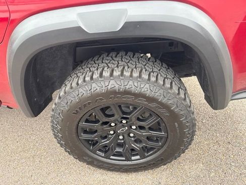Used 2023 Chevrolet Colorado Trail Boss w/ Technology Package AWD/4WD image 18