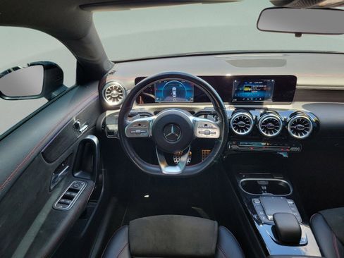 Used 2022 Mercedes-Benz CLA 250 image 5