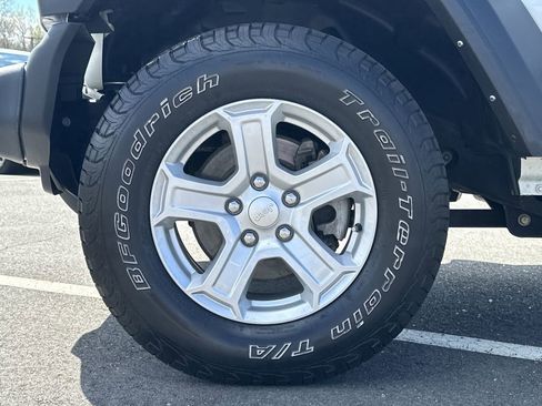 Used 2021 Jeep Wrangler Unlimited Sport image 16