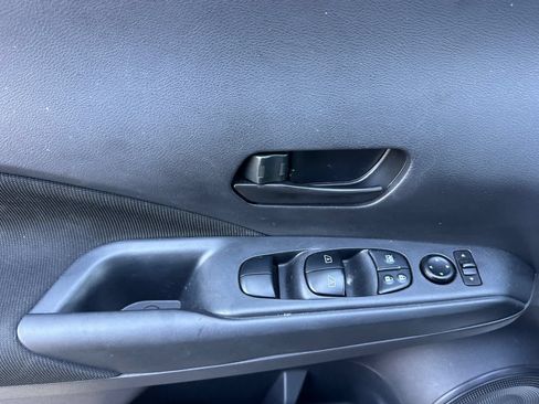 Used 2024 Nissan Kicks S FWD image 12