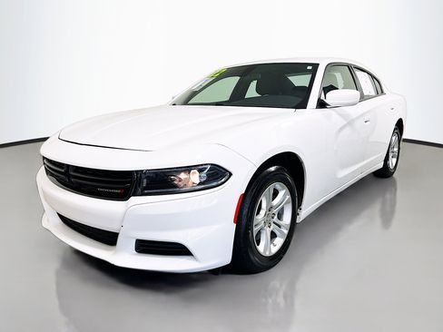 Used 2022 Dodge Charger SXT RWD image 10