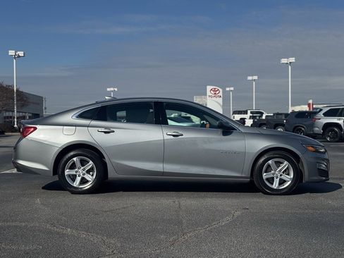 Used 2023 Chevrolet Malibu LT image 8