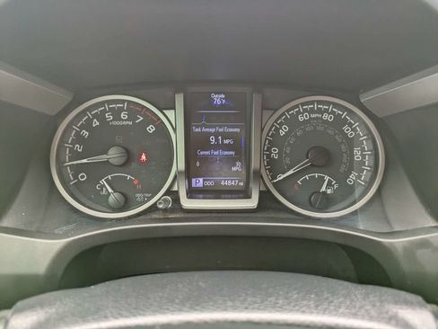 Used 2021 Toyota Tacoma SR5 RWD image 26