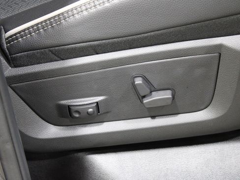 Used 2025 RAM 2500 Laramie image 39