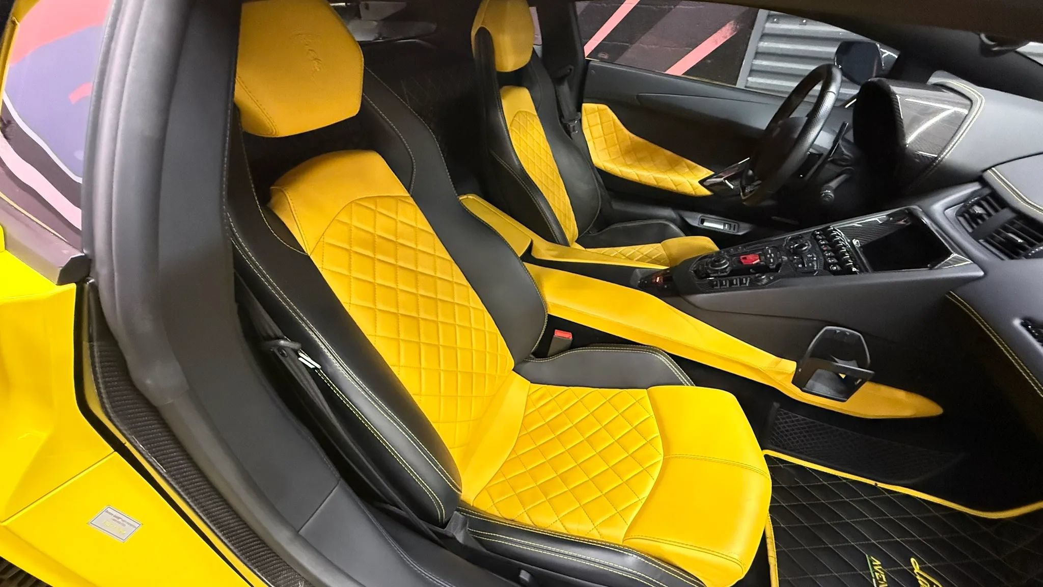 Used 2018 Lamborghini Aventador S AWD/4WD image 22