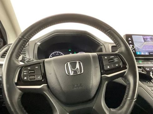 Used 2025 Honda Odyssey EX-L image 25