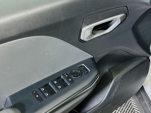 Used 2025 Kia K4 LXS image 15