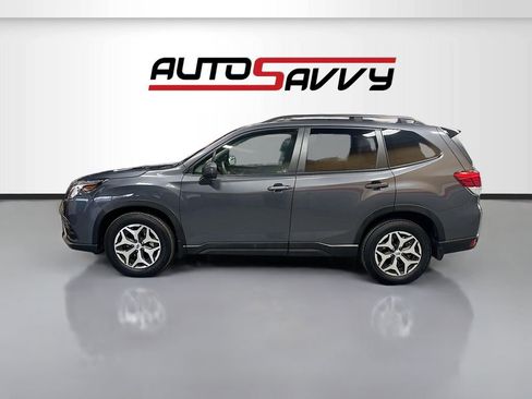Used 2024 Subaru Forester Premium AWD/4WD image 4