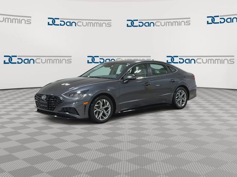 Used 2023 Hyundai Sonata SEL w/ Preferred Accessory Package FWD image 4