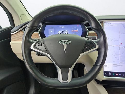 Used 2018 Tesla Model X 75D AWD/4WD image 13