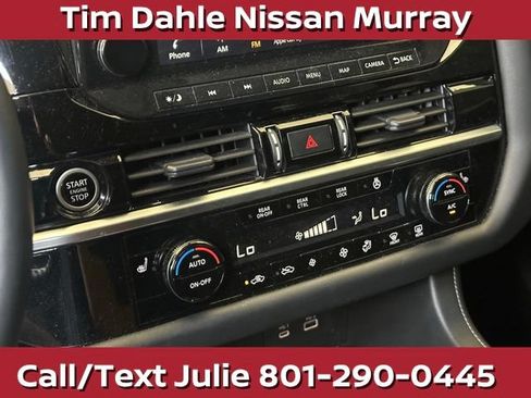 Used 2023 Nissan Pathfinder SL AWD/4WD image 29